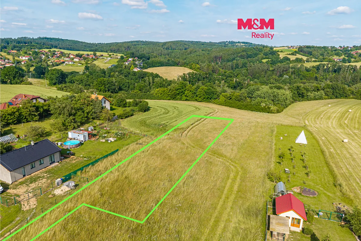 Prodej stavebního pozemku 2348 m²